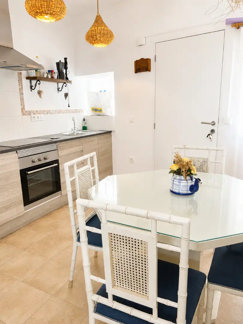 Cocina de Casa adosada en venta en Fuenterrobles con Aire acondicionado y Amueblado