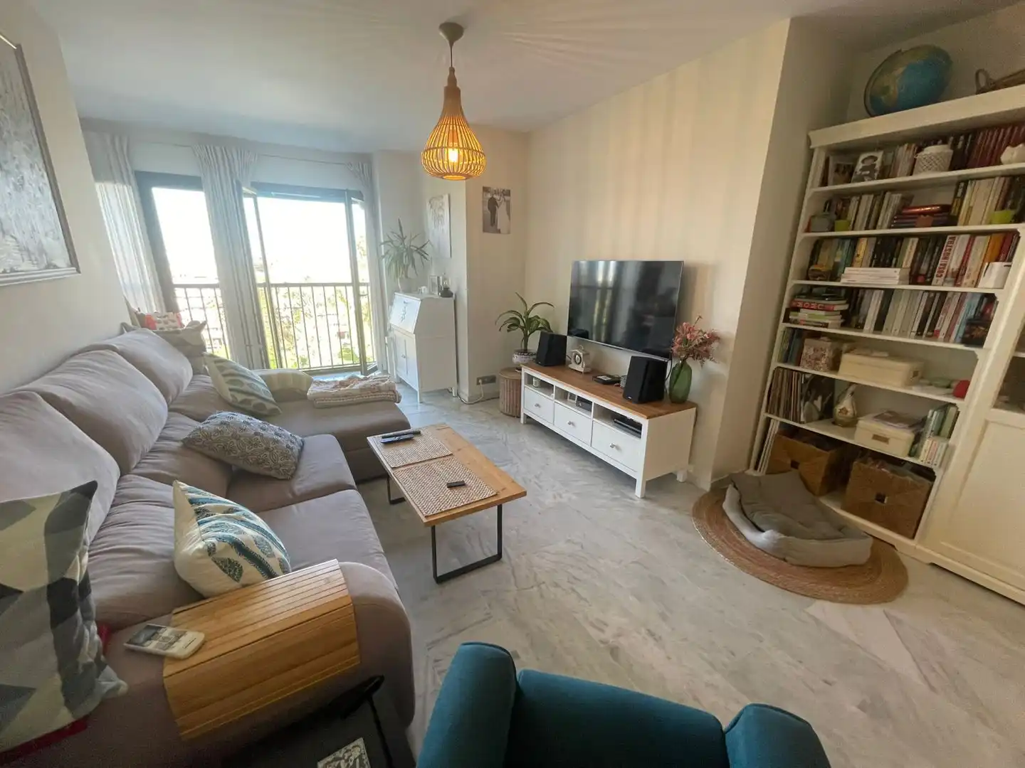 Sala de estar de Piso en venta en  Sevilla Capital con Aire acondicionado y Piscina comunitaria
