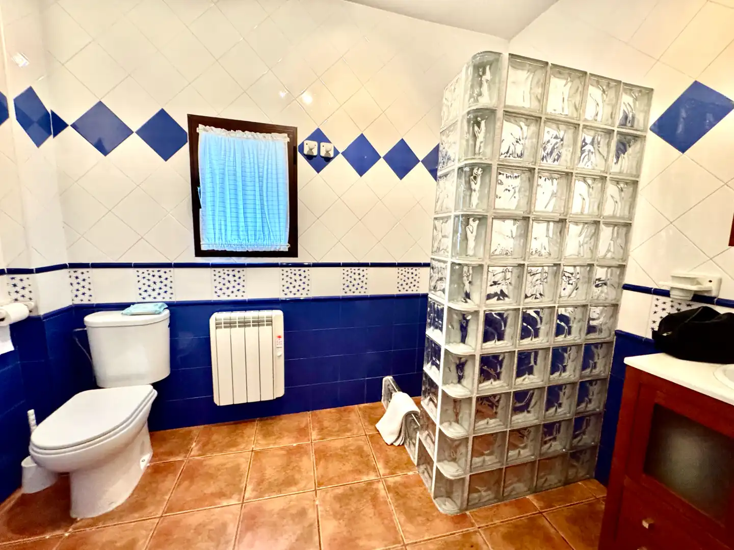 Bathroom of Houses for sale in Alpujarra de la Sierra  with Heating, Private garden and Terrace