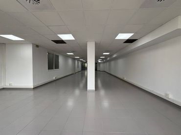 Oficina amb ascensor de lloguer a Calle Entença