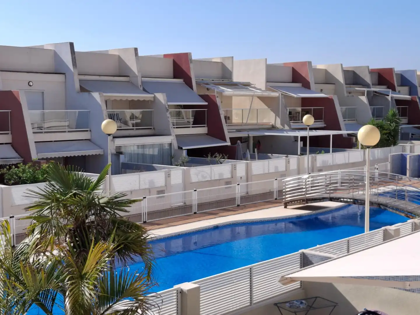 Vista exterior de Casa adosada en venta en Oropesa del Mar / Orpesa con Piscina comunitaria