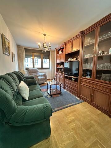 Piso en Venta en Calle López de la Torre, 12 en Pravia