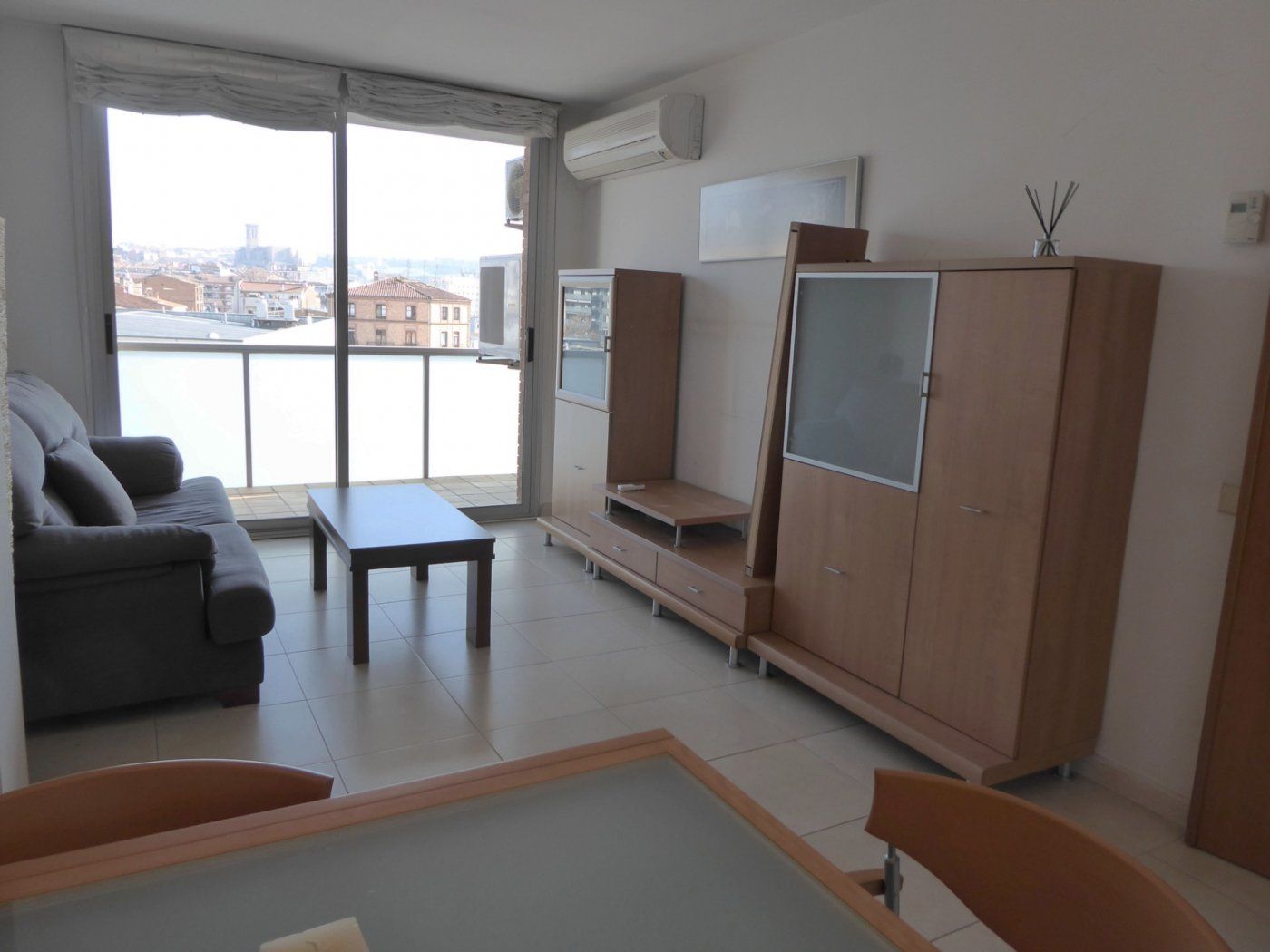 Living room of Flat for sale in Manresa  with Air Conditioner, Furnished and Balcony