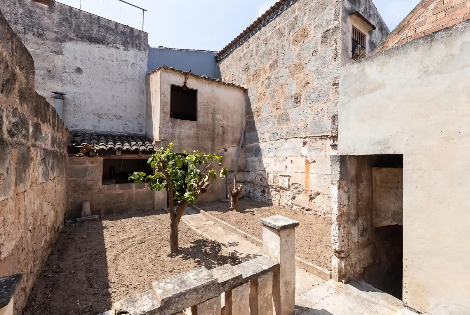 Vista exterior de Casa adosada en venta en Llucmajor con Jardín privado y Terraza