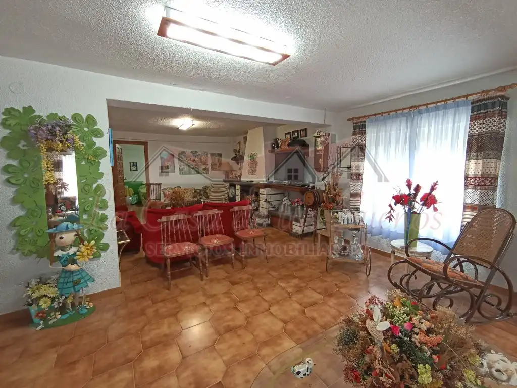 Finca rústica en venda en Petrer
