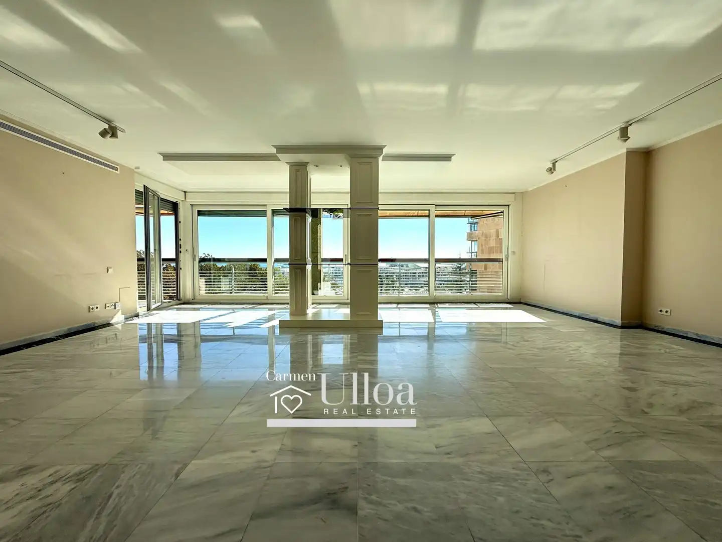 Vista exterior de Apartament en venda en Alicante / Alacant amb Aire condicionat, Calefacció i Jardí privat