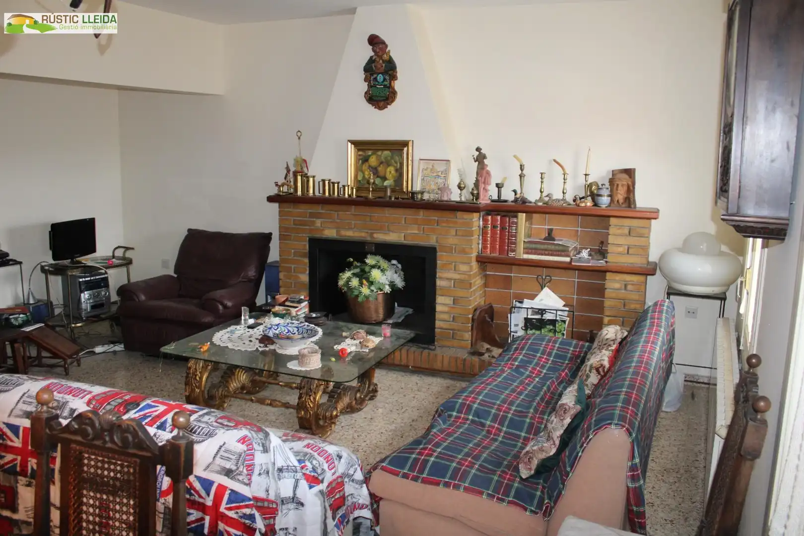 Living room of Country homes for sale in Juncosa