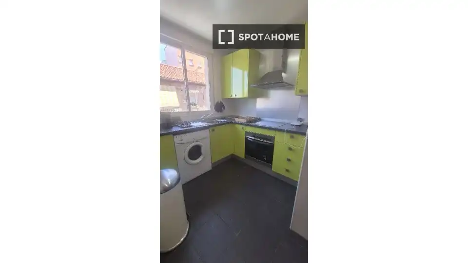 Flat with terrace to rent in Puente de Vallecas, imagen 9