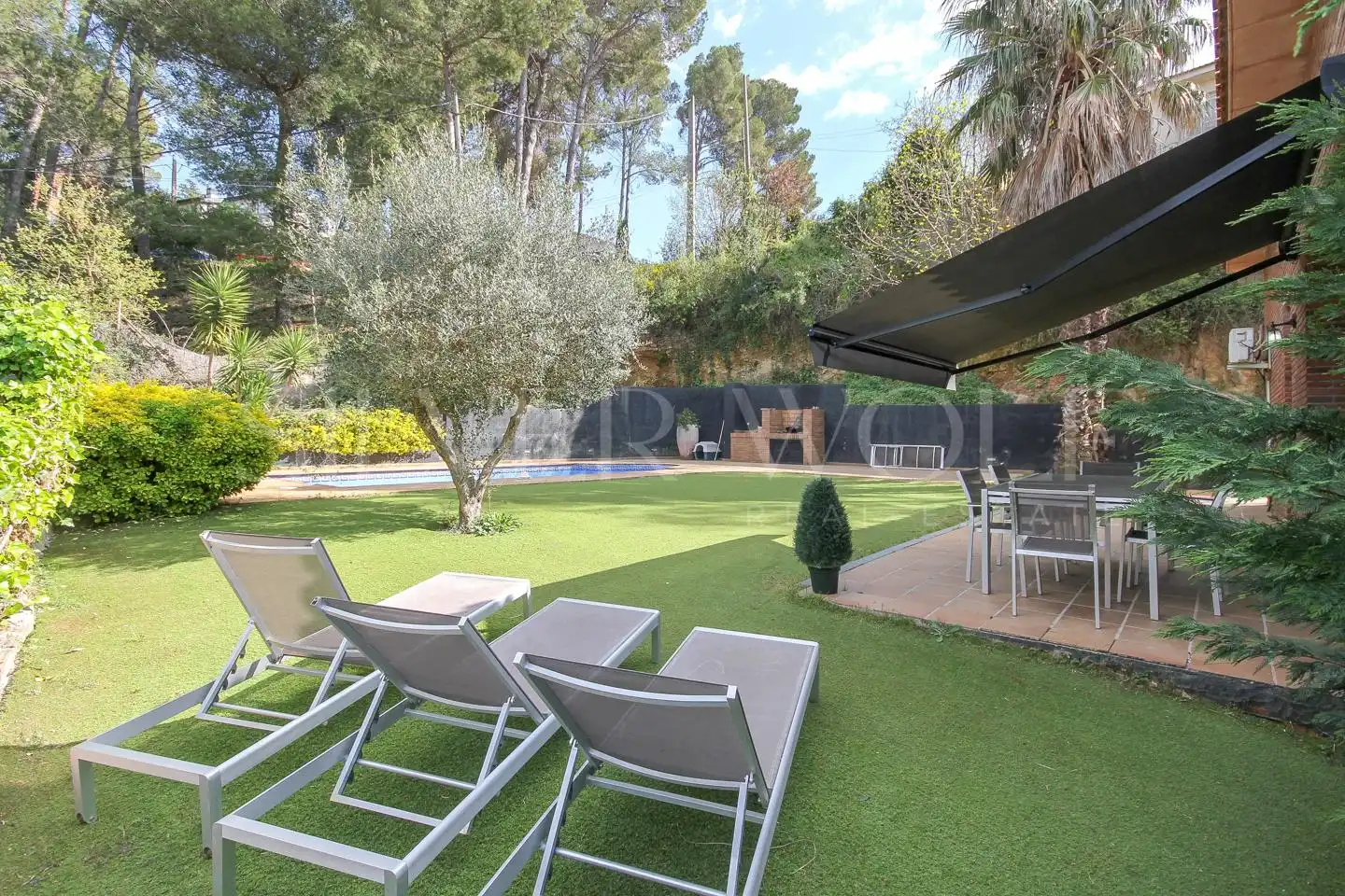 House with pool for sale in Carrer República Argentina, imagen 3