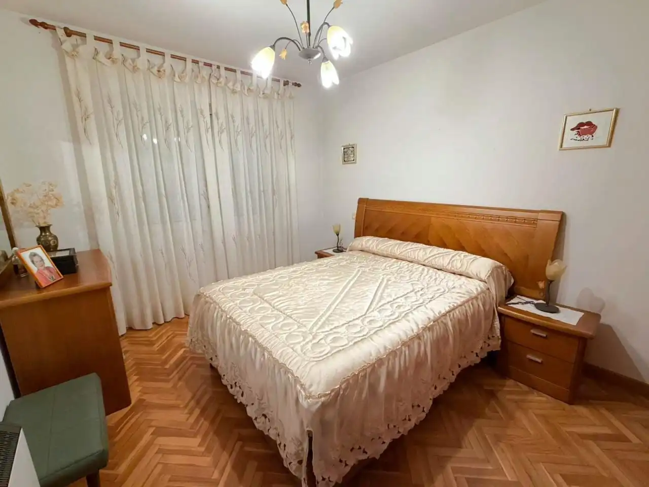 Dormitori de Casa o xalet en venda en Villarejo de Órbigo amb Calefacció, Parquet i Terrassa