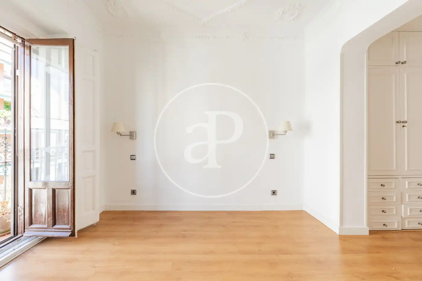 Flat with terrace for sale in Calle de Manuel Cortina, imagen 9