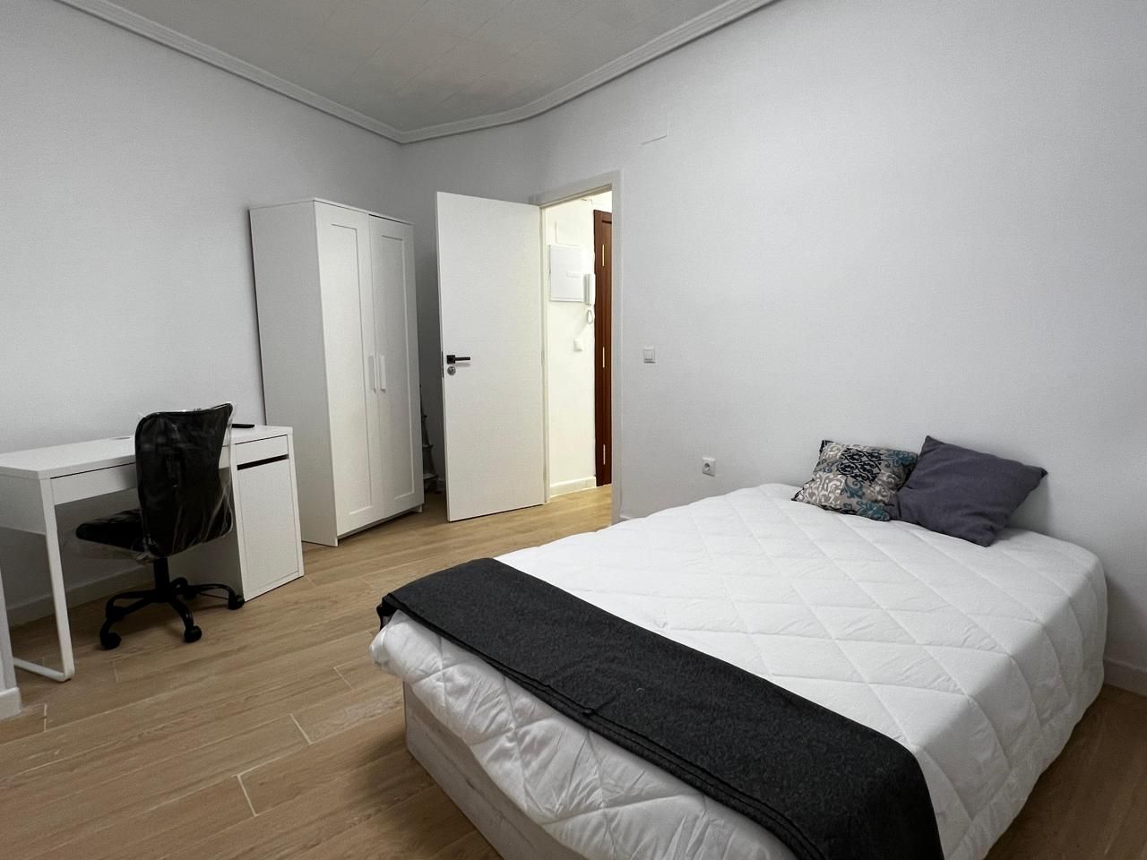 Planta baja to share in Carrer de Campoamor, L'Amistat
