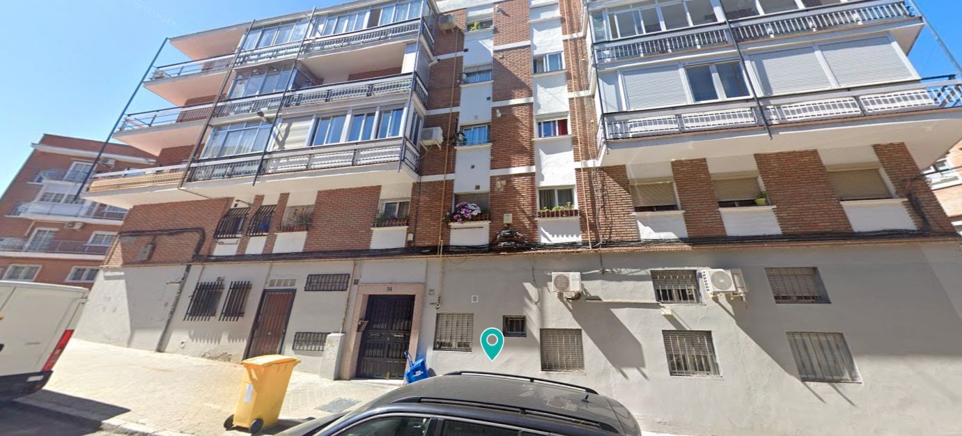 Vista exterior de Piso en venta en  Madrid Capital