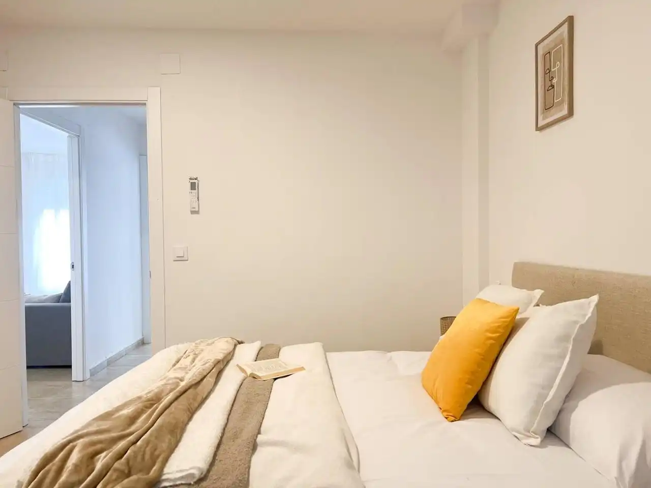 Schlafzimmer von Wohnung zur Miete in Centre - Sant Josep - Sanfeliu