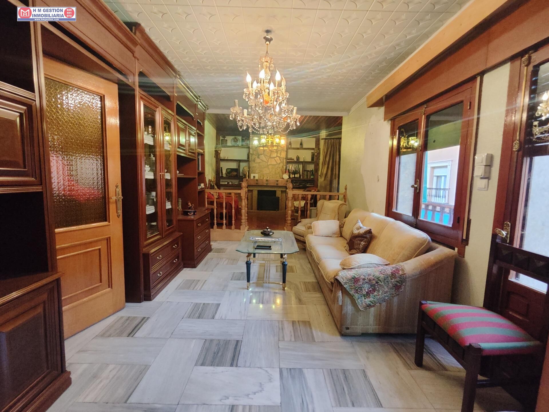 Sala de estar de Edificio en venta en Alcázar de San Juan