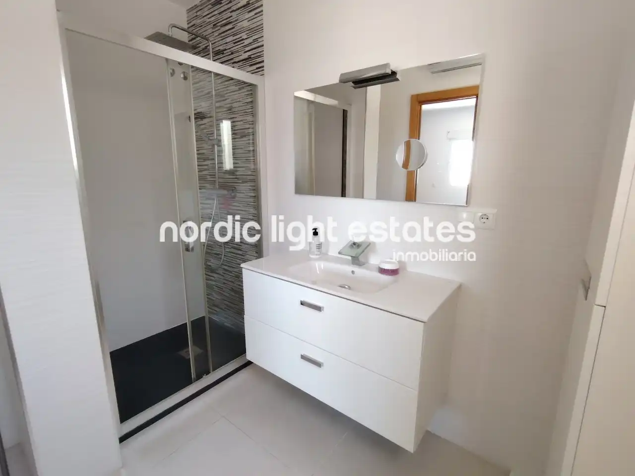 Baño de Casa o chalet en venta en Nerja con Terraza y Piscina