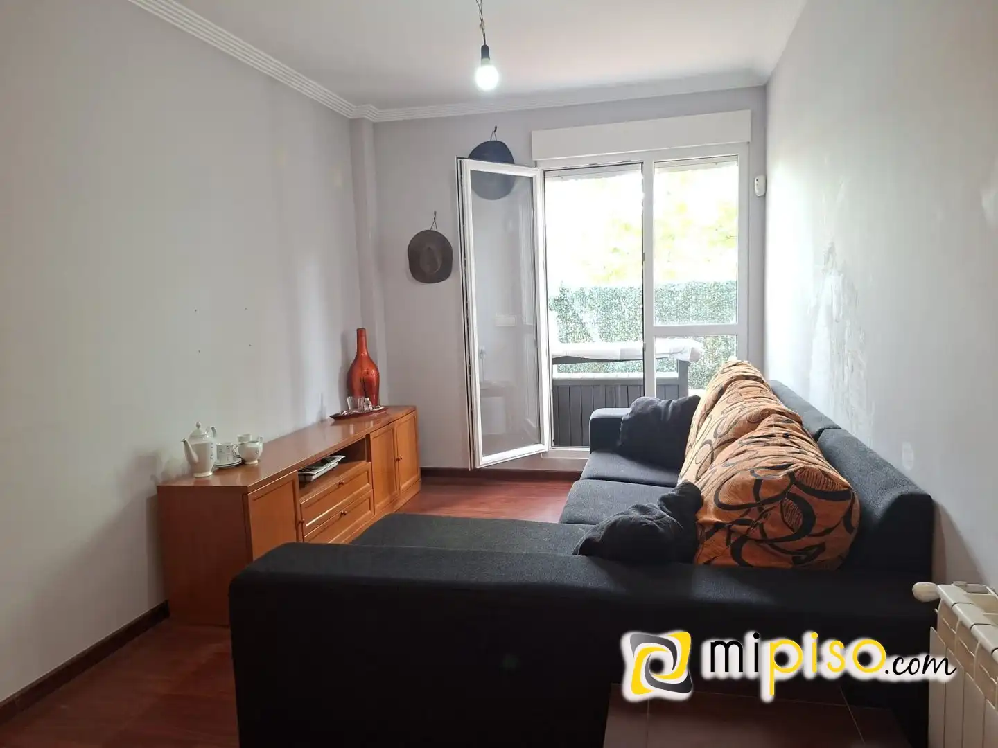 Sala de estar de Piso en venta en Ampuero con Calefacción, Terraza y Trastero