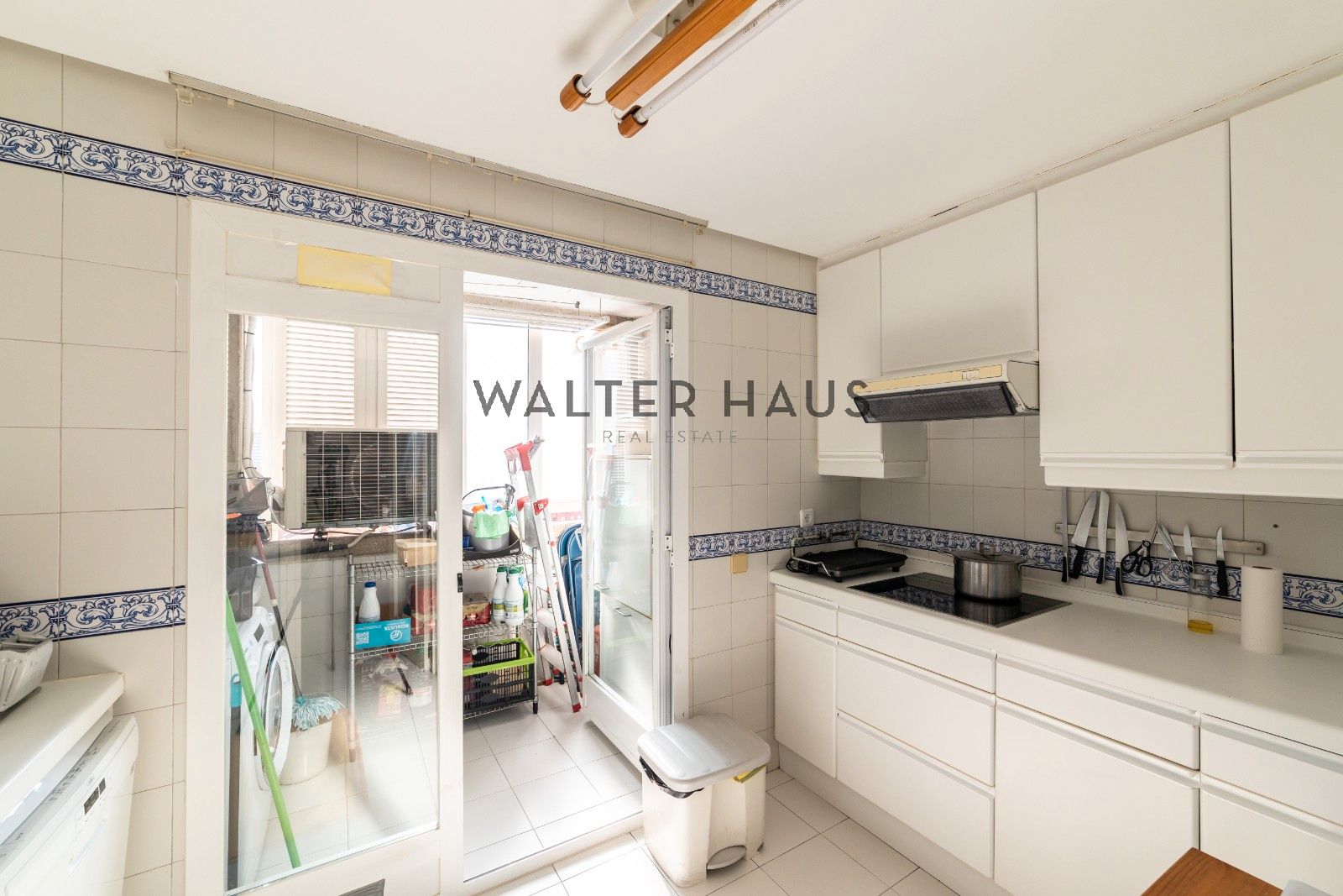Kitchen of Flat for sale in  Madrid Capital  with Air Conditioner, Heating and Furnished