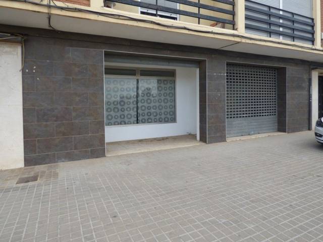 Local comercial en Venta en Camí Reial