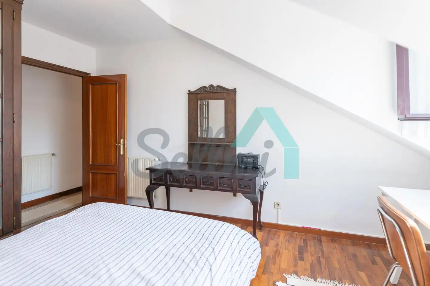 Schlafzimmer von Maisonette zur Miete in Oviedo  mit Heizung, Parkett und Terrasse