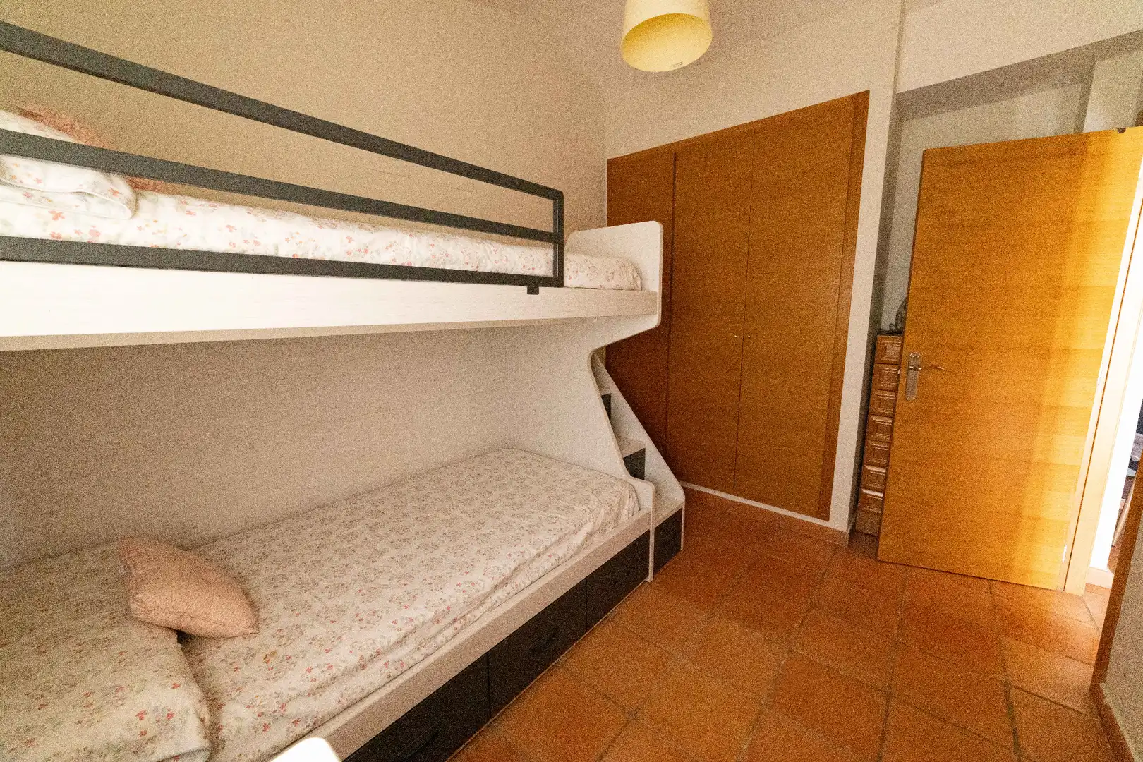 Dormitori de Casa adosada en venda en L'Eliana amb Aire condicionat, Terrassa i Alarma