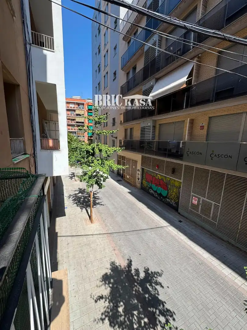 Vista exterior de Pis de lloguer en Cáceres amb Aire condicionat, Terrassa i Alarma