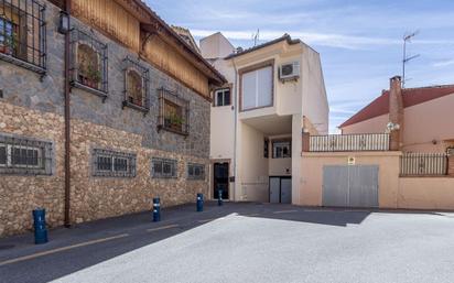 Außenansicht von Wohnung zum verkauf in Ogíjares mit Terrasse