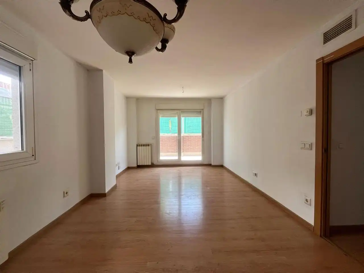 Sala de estar de Planta baja en venta en Alagón con Terraza y Amueblado