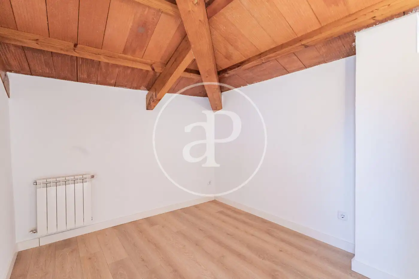 Habitación de Casa o chalet de alquiler en Madrid con Aire acondicionado, Calefacción y Jardín privado