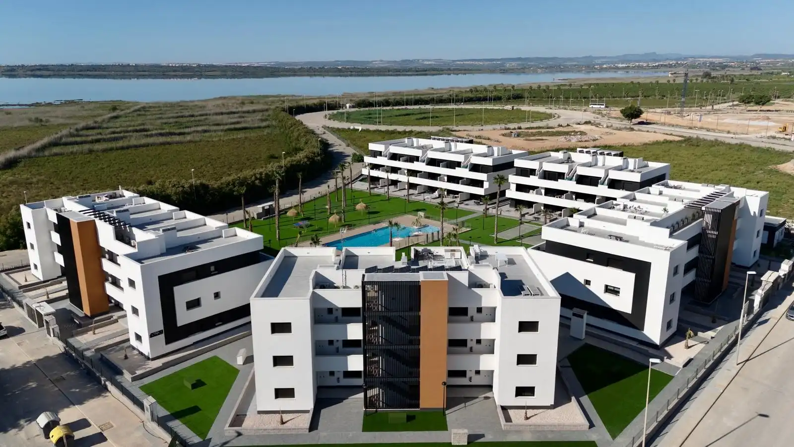 Apartamento con piscina en venta en El Raso