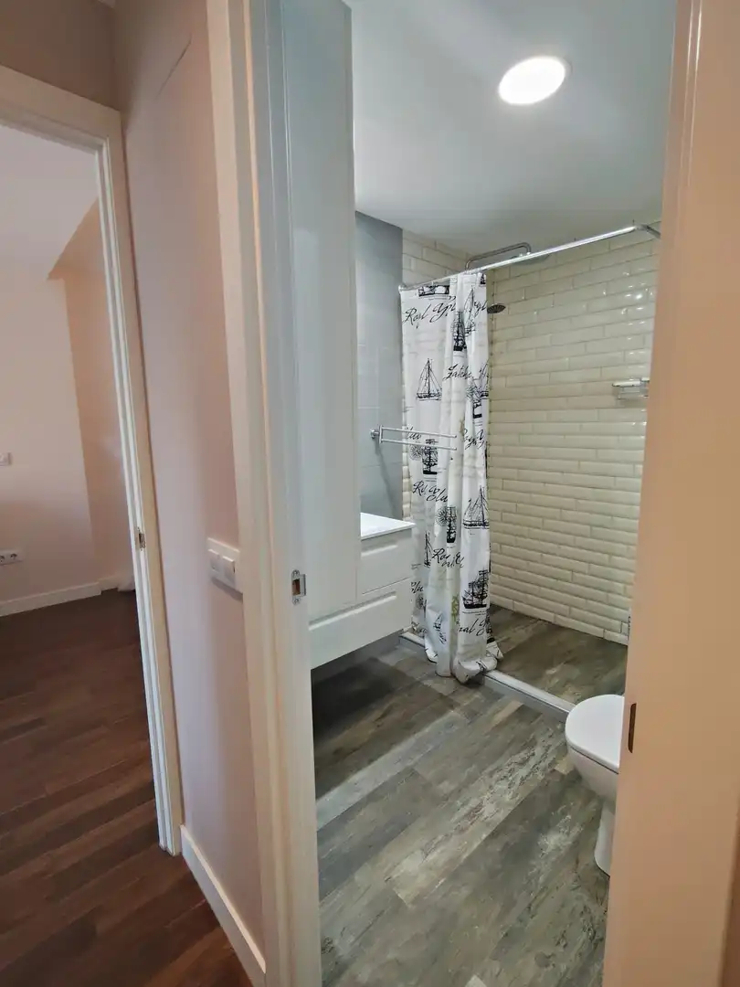 Baño de Piso en venta en Getafe con Aire acondicionado, Calefacción y Terraza