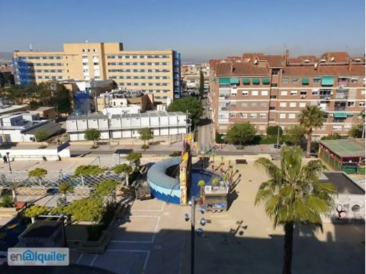 Exterior view of Flat for rent in Granada  with Heating, Terrace and Furnished