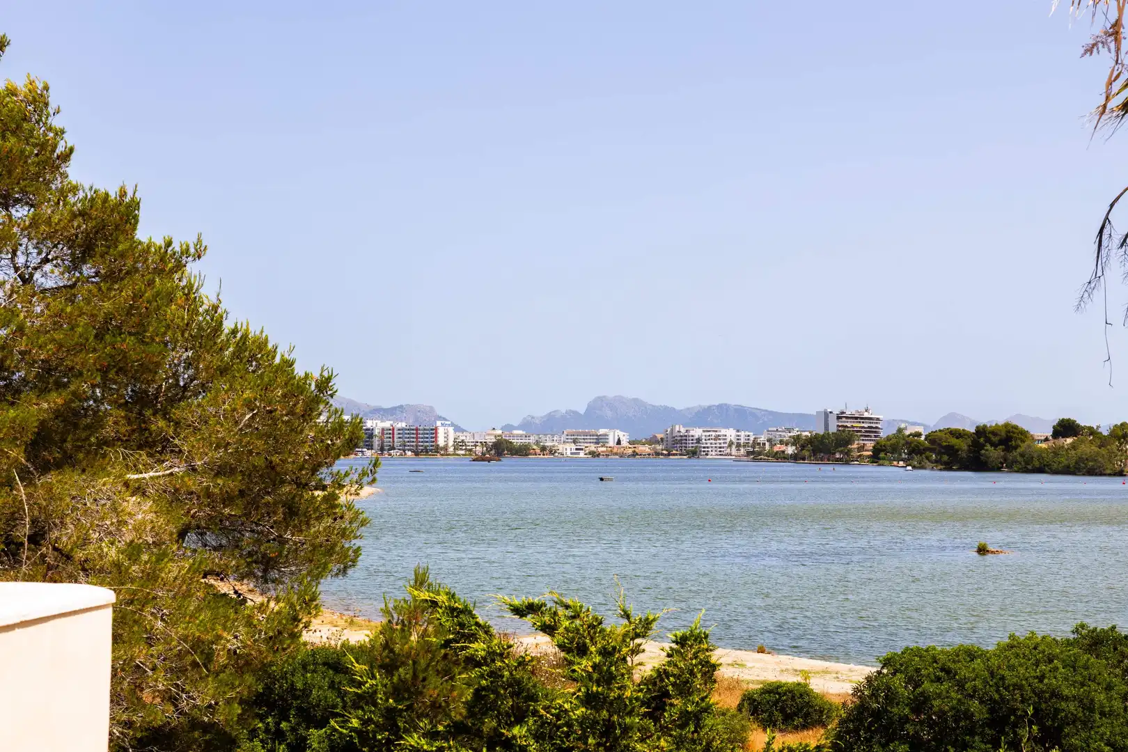 Vista exterior de Dúplex en venda en Alcúdia amb Aire condicionat, Terrassa i Balcó