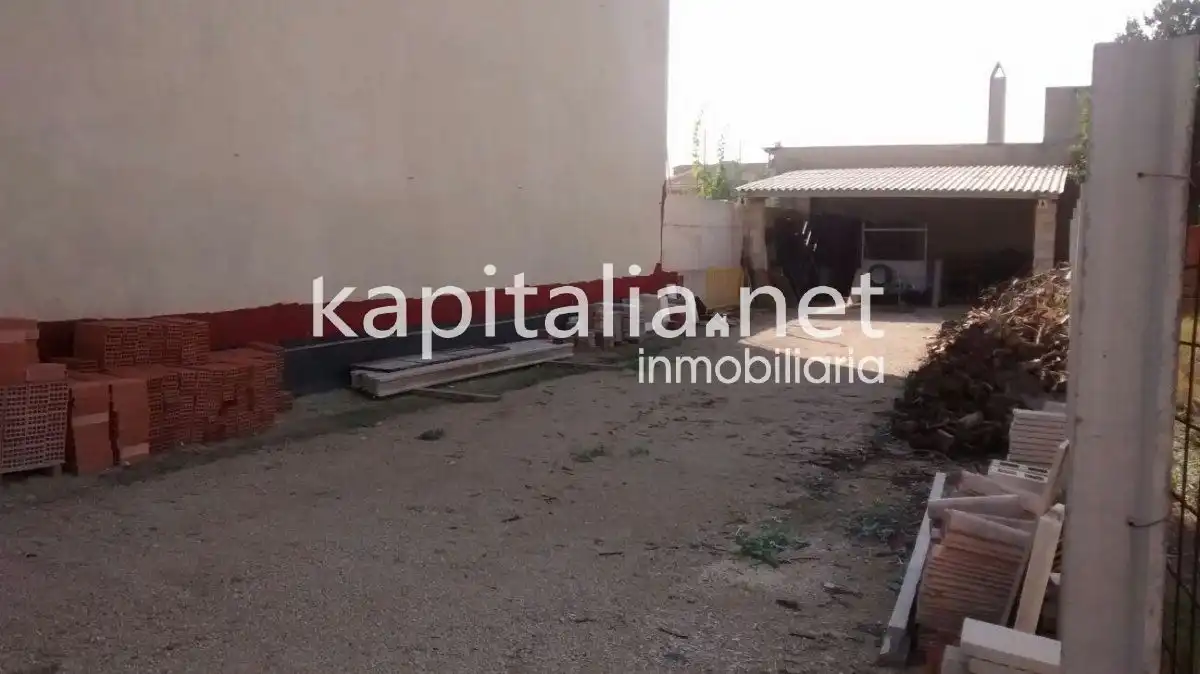Terrenos y solares en venta en Castelló de Rugat