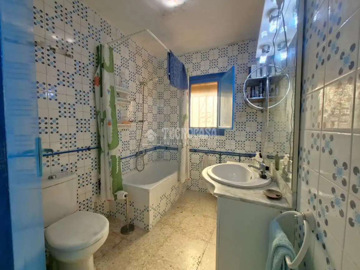 Baño de Casa o chalet en venta en Benalúa con Trastero y Amueblado