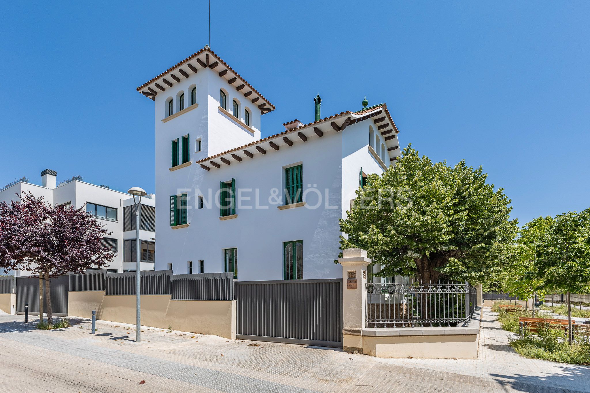 Exterior view of House or chalet for sale in Sant Cugat del Vallès  with Air Conditioner, Heating and Private garden