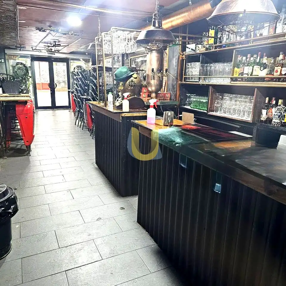 Local comercial en traspàs a Casco histórico
