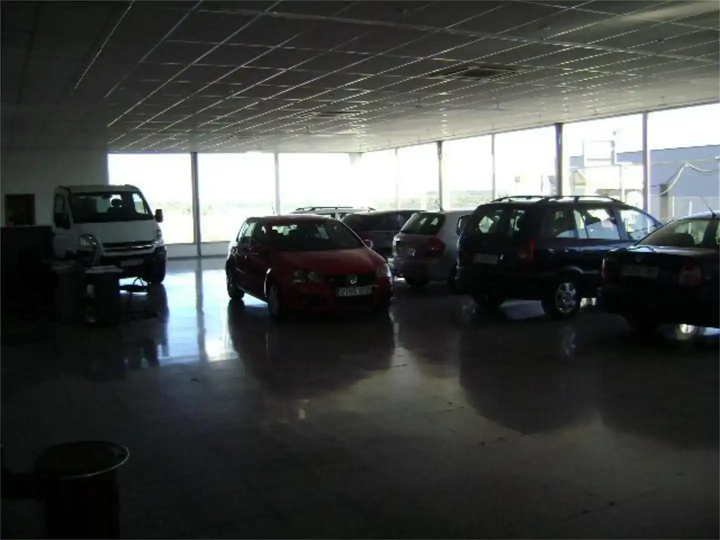 Parkplatz von Fabrikhallen zum Verkauf in Buñol, Valencia