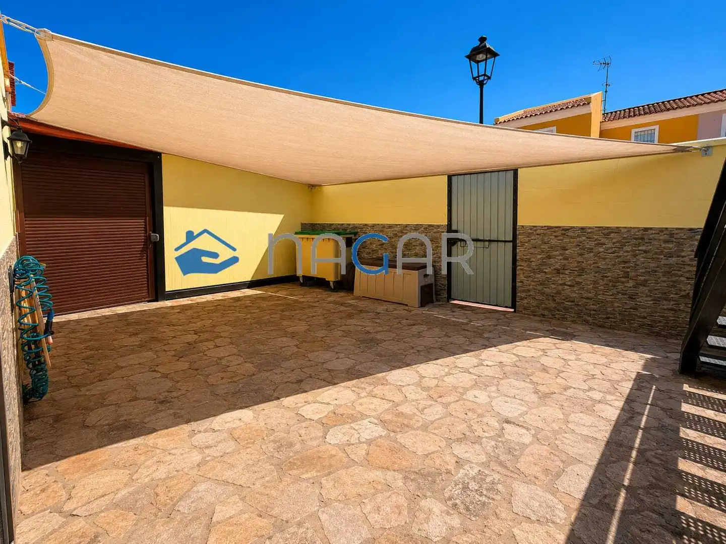 Terraza de Casa adosada en venta en Los Barrios con Jardín privado, Amueblado y Horno