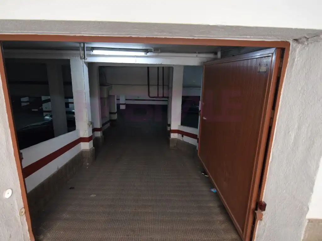 Einzelparkplatz zum Verkauf in Calle Torres, imagen 4