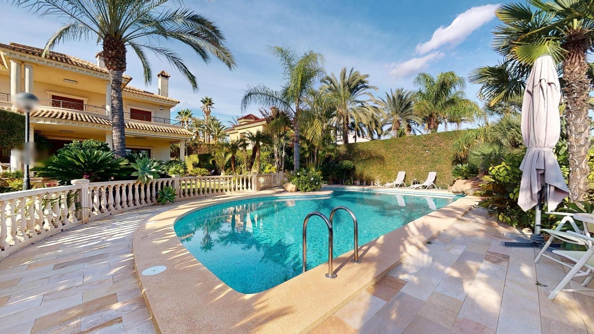 Piscina de Casa o chalet en venta en Elche / Elx con Aire acondicionado, Calefacción y Jardín privado