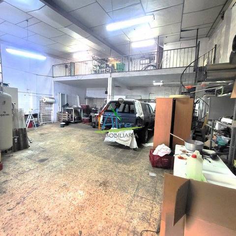 Nave industrial en Venta en Somormujo en Caño Guerrero