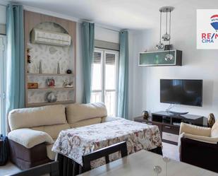 Sala d'estar de Apartament en venda en Nueva Carteya amb Aire condicionat i Balcó