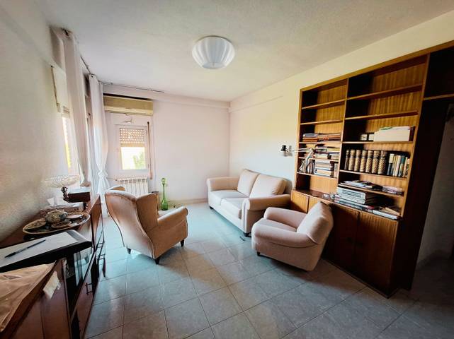 Piso en Venta en San Pedro Cardeña en Apóstol Santiago