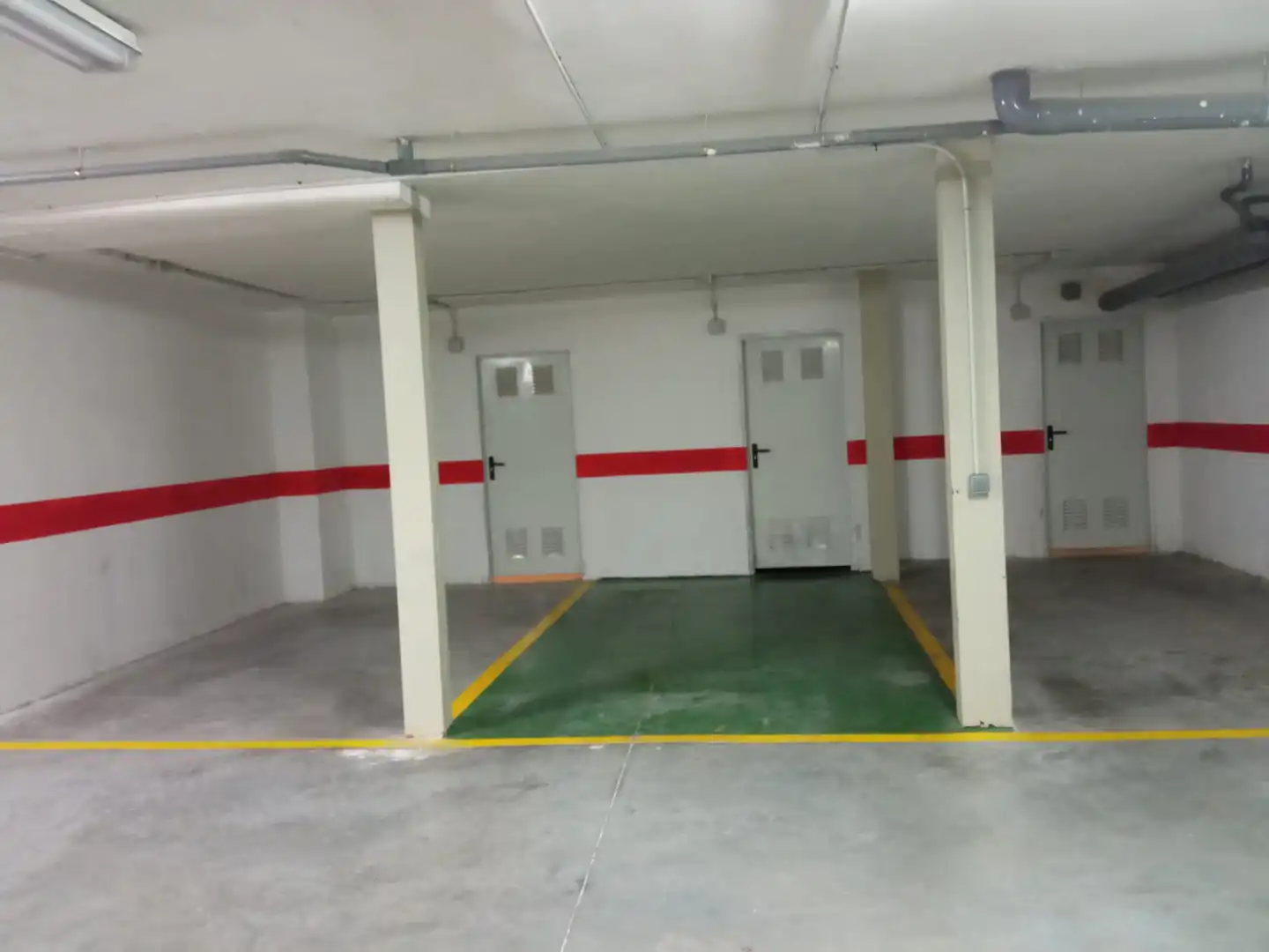 Aparcament de Pis en venda en Burgos amb Calefacció, Parquet i Traster