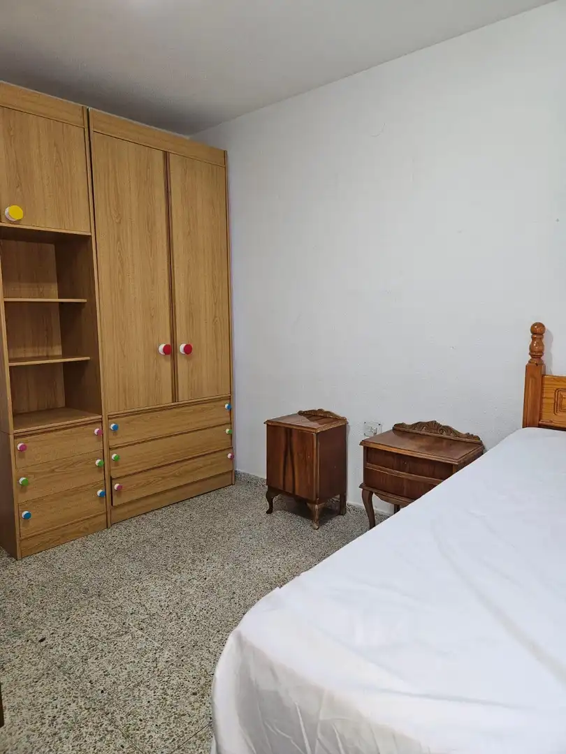 Bedroom of Flat for rent in Genil