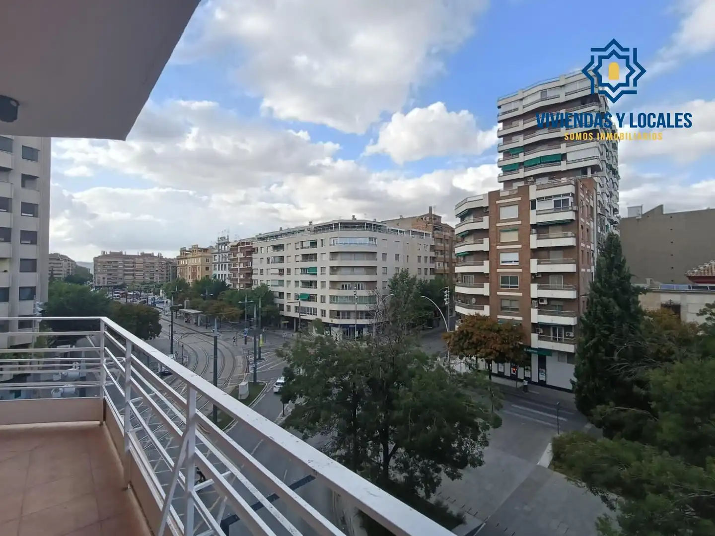 Vista exterior de Piso de alquiler en Granada con Aire acondicionado, Calefacción y Terraza