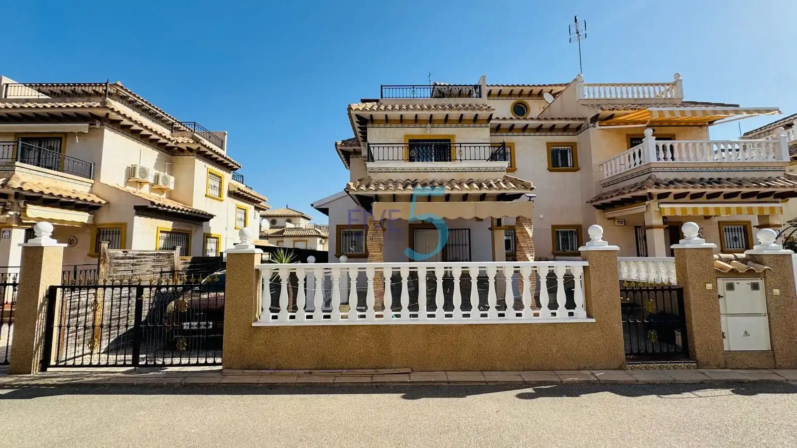 Casa a schiera con terrazza in vendita a Orihuela Costa