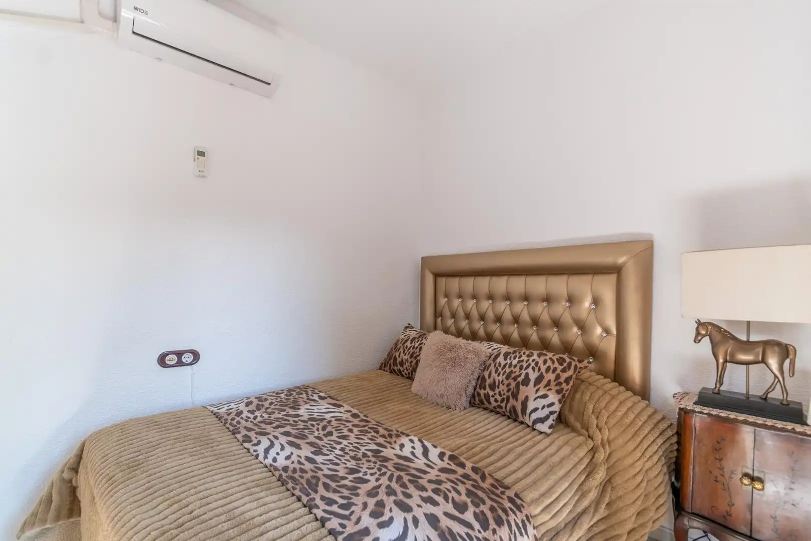 Bedroom of Houses for sale in Granada  with Air Conditioner, Terrace and Balcony