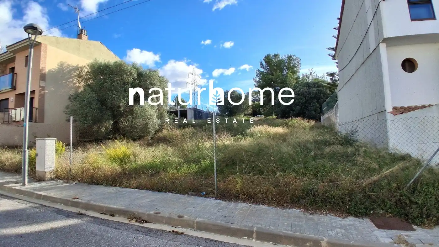 Residential land for sale in Carrer Ribera d' Ebre 10